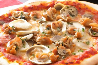 Delicious Clam Pizza