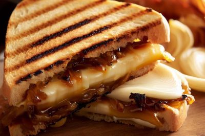 Grilled Cheese with Caramelized Onions and Brie