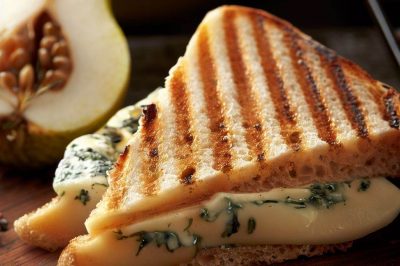 Grilled Cheese with Pear and Gorgonzola