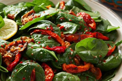 Spinach and Roasted Red Pepper Salad with Lemon Vinaigrette