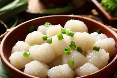 Vietnamese Style Banh Bot Loc (Tapioca Dumplings)