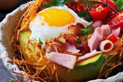 Baked Egg in a Nest of Crispy Potatoes, Ham and Cheese