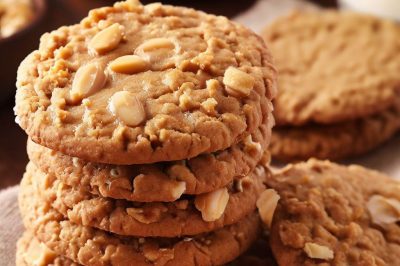 Delicious Peanut Butter and Oatmeal Cookies