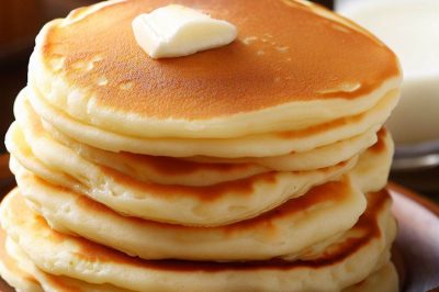 Fluffy Buttermilk Pancakes