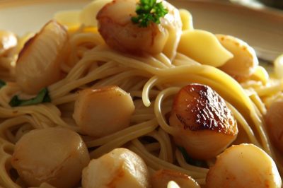 Linguine with Scallops