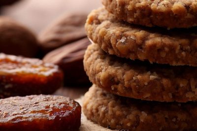 Low Sugar or Sugar Free Date Cookies