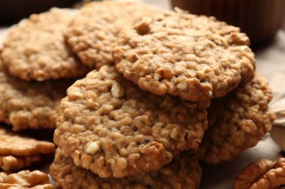Low Sugar or Sugar Free Oatmeal Walnut Cookies