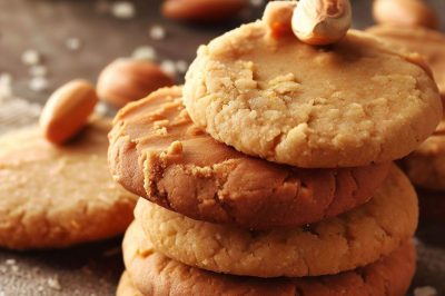 Low Sugar or Sugar Free Peanut Butter and Cashew Cookies
