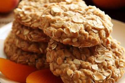 Oatmeal and Apricot Cookies