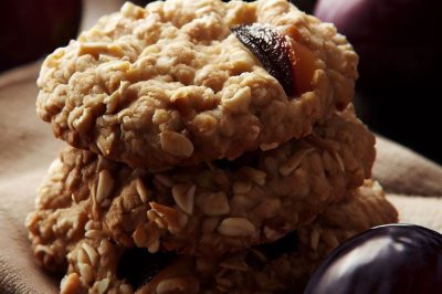Oatmeal and Plum Cookies