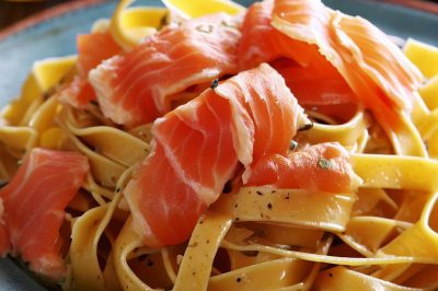 Oil-Free Fettuccine with Smoked Salmon
