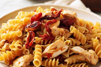 One-Serving Chicken and Sun-Dried Tomato Pasta