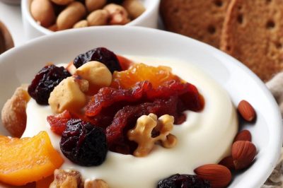 One-Serving Gingerbread, Fruit Compote, and Mixed Nuts Yogurt