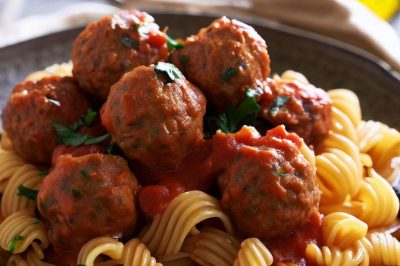 One Serving Oil-Free Meatball Pasta