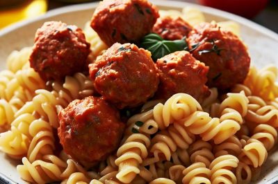One-Serving Pasta with Meatballs and Tomato Sauce
