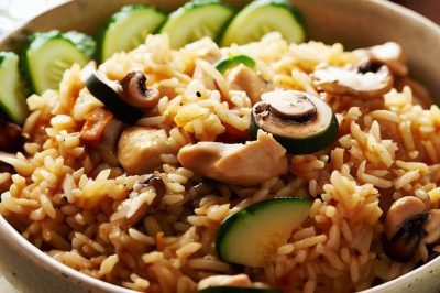 One-Serving Stir-Fried Rice with Chicken, Zucchini, and Mushrooms