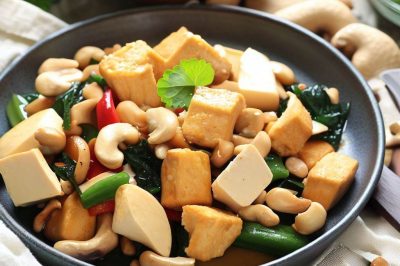 One-Serving Stir-Fried Tofu and Cashews