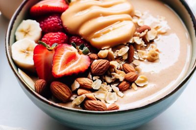 Almond Milk, Banana, and Peanut Butter Smoothie Bowl