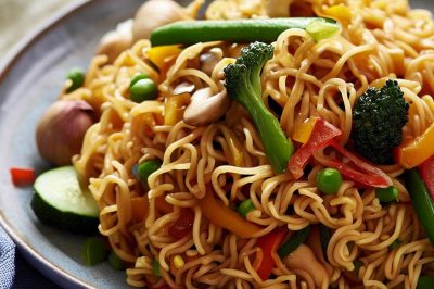 Quick and Easy Stir-Fried Noodles with Vegetables