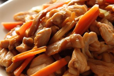 Stir-Fried Chicken and Carrots