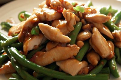Stir-Fried Chicken and Green Beans
