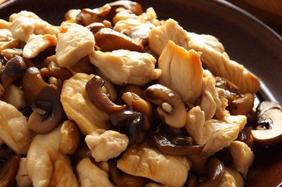 Stir-Fried Chicken and Mushrooms