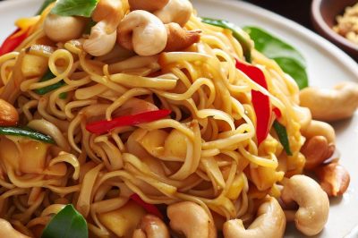 Stir-Fried Noodles with Chicken and Cashews
