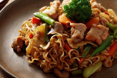 Stir-Fried Noodles with Pork and Vegetables
