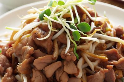 Stir-Fried Pork and Bean Sprouts
