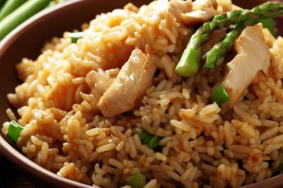Stir-Fried Rice with Chicken and Asparagus